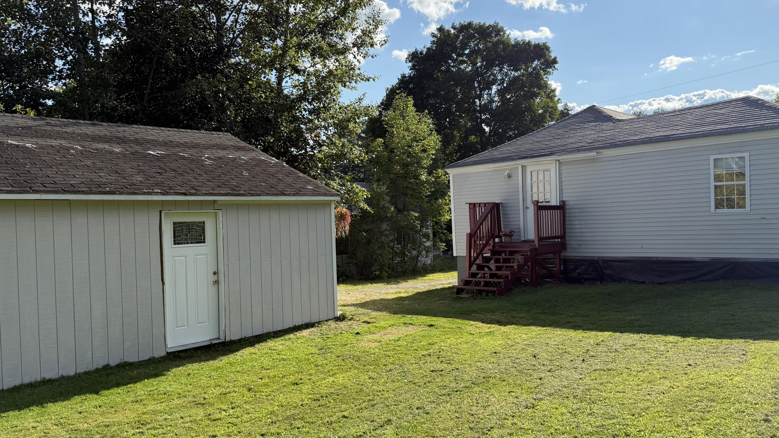 9 Lancaster Avenue Guilford ME 04443