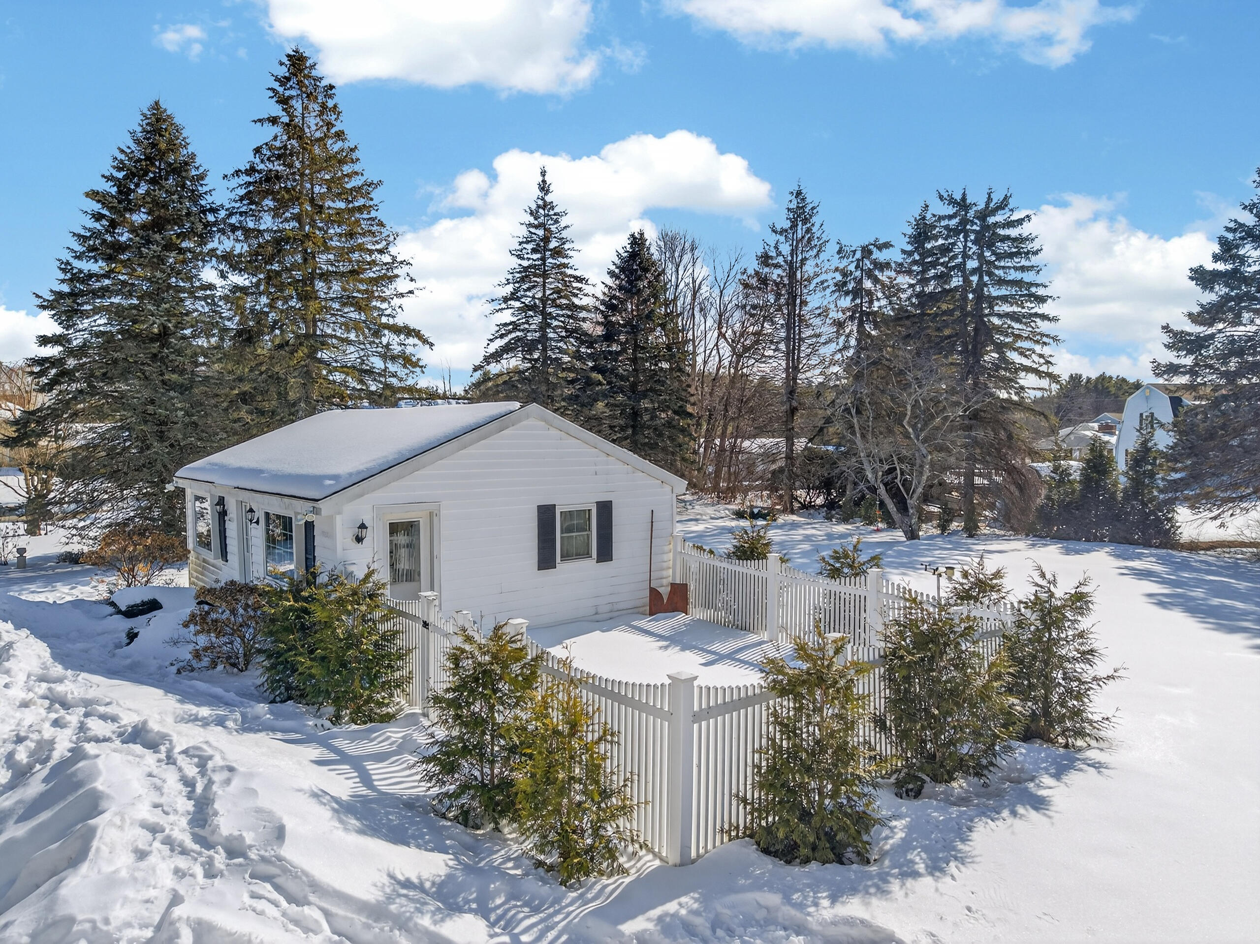 18 Buxton Road Saco ME 04072