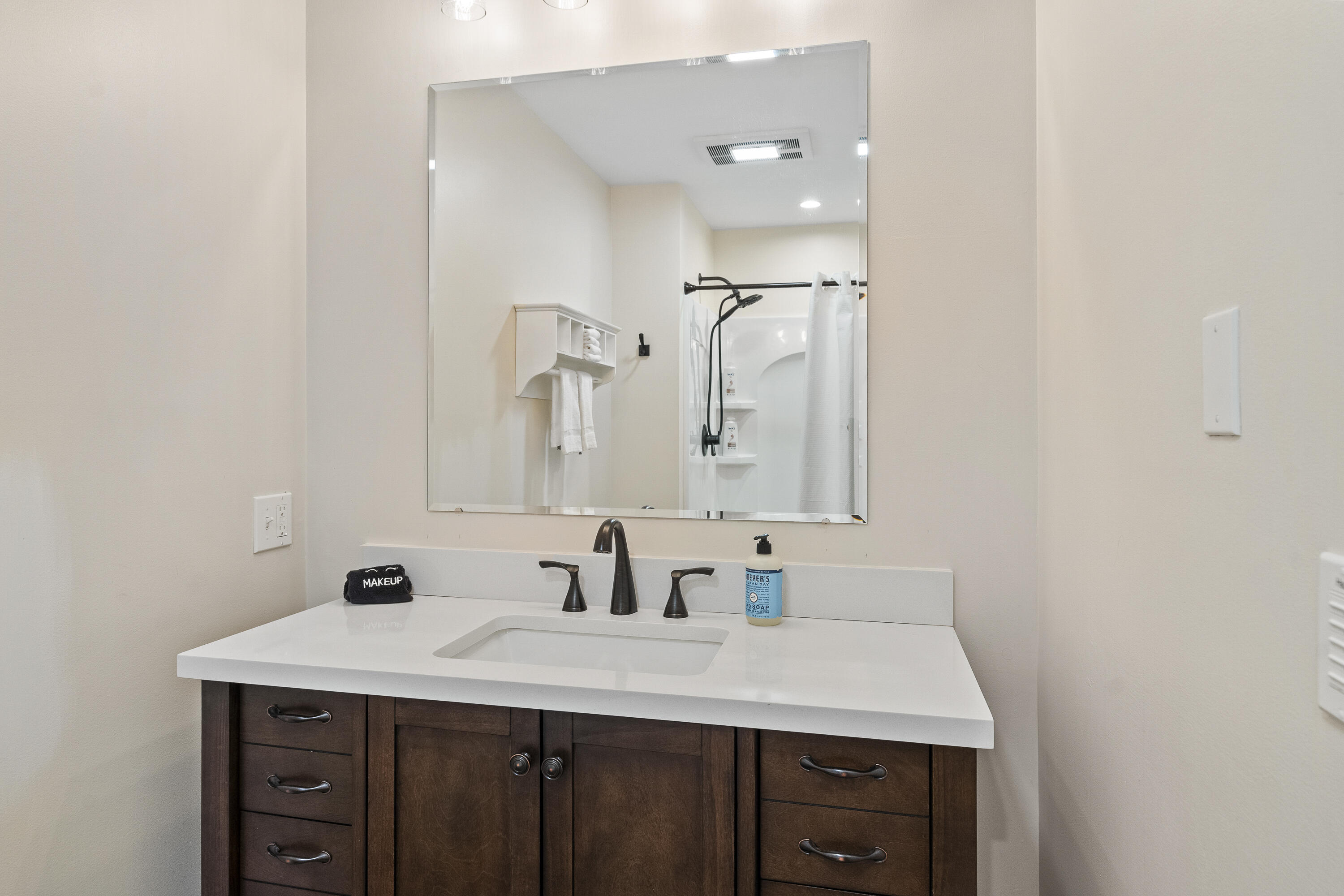 8 Country Club Road Boothbay ME 04537