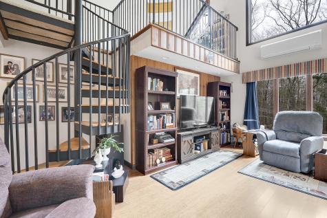 417 Middle Road Falmouth ME 04105