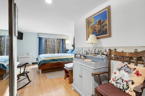 417 Middle Road Falmouth ME 04105