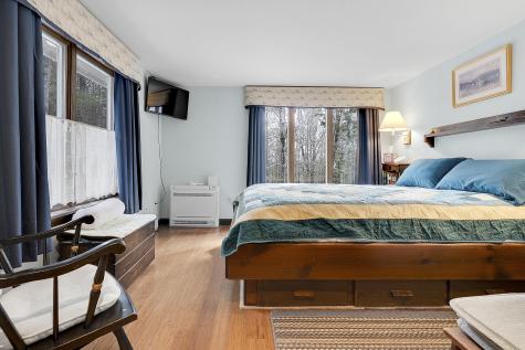 417 Middle Road Falmouth ME 04105