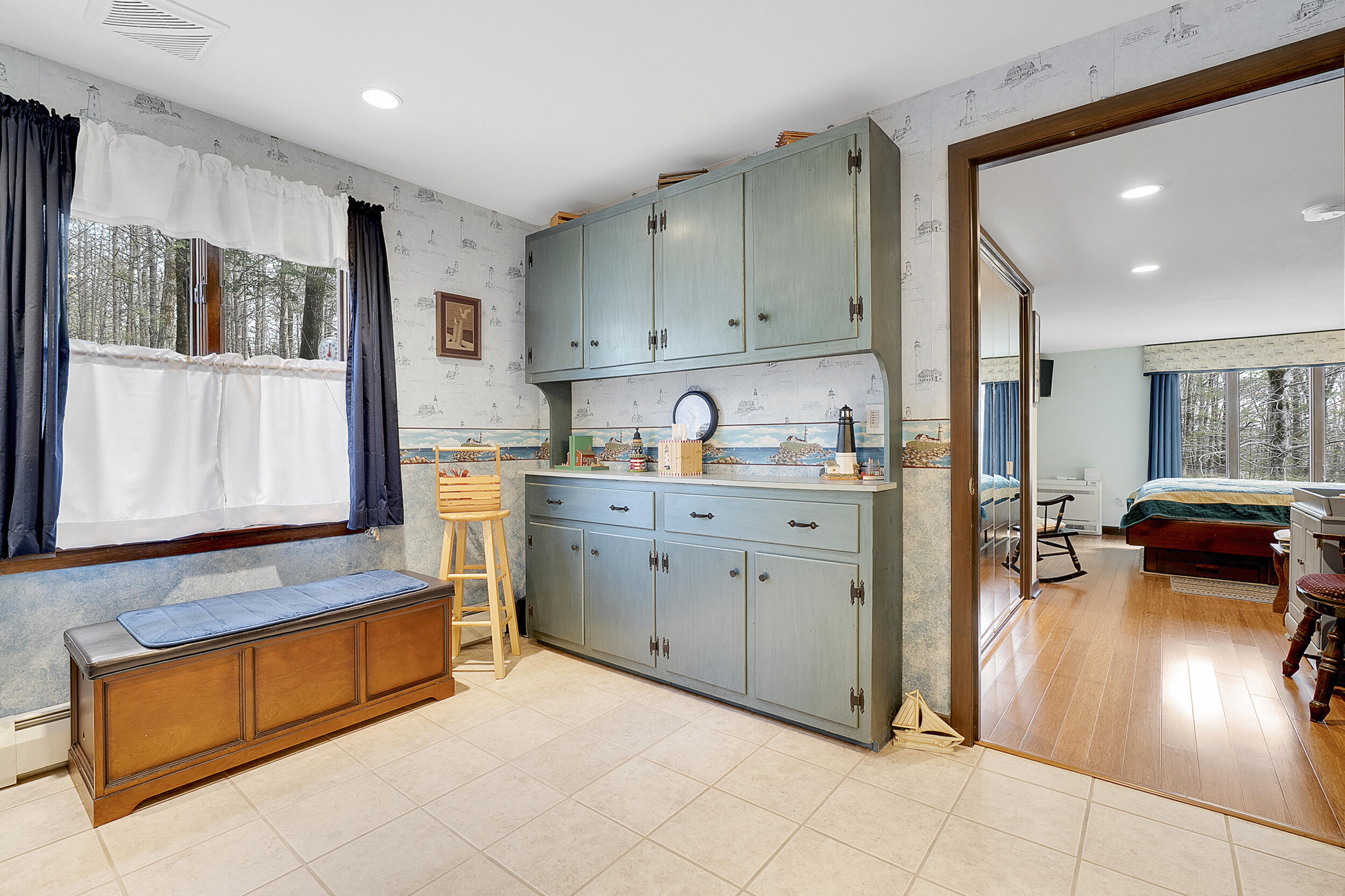 417 Middle Road Falmouth ME 04105