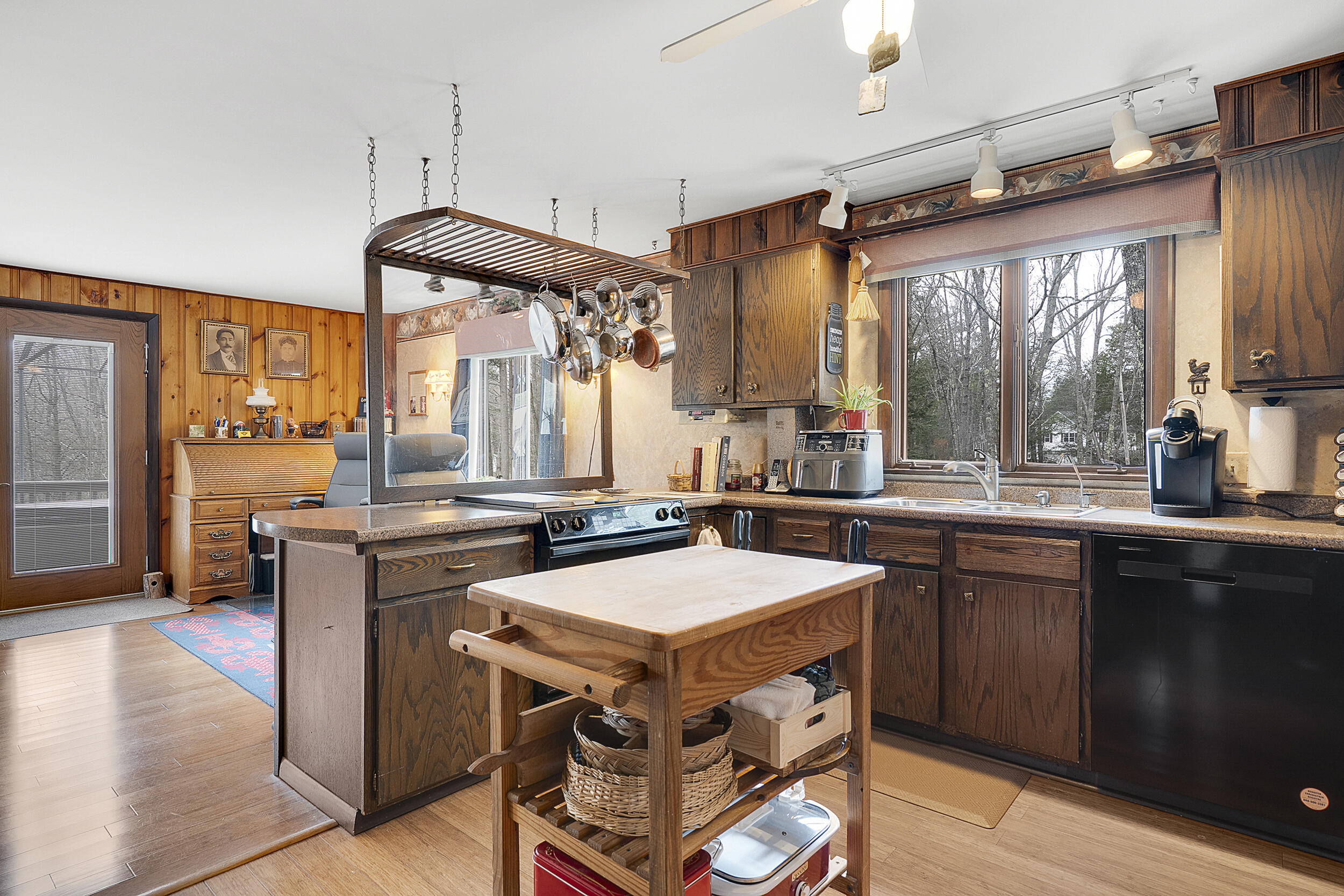 417 Middle Road Falmouth ME 04105