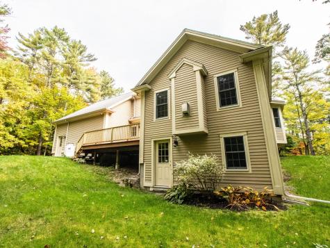 12 Springbrook Lane Falmouth ME 04105