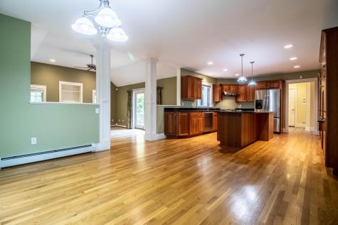 12 Springbrook Lane Falmouth ME 04105