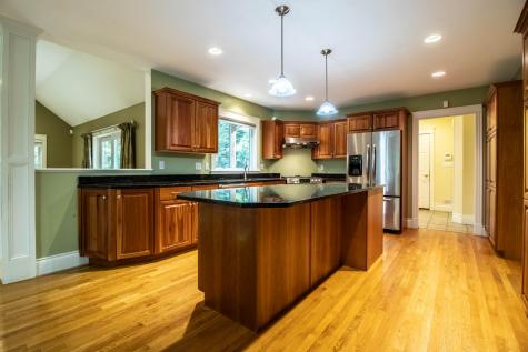 12 Springbrook Lane Falmouth ME 04105