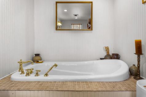 27 Windmill Hill Lane Castine ME 04421