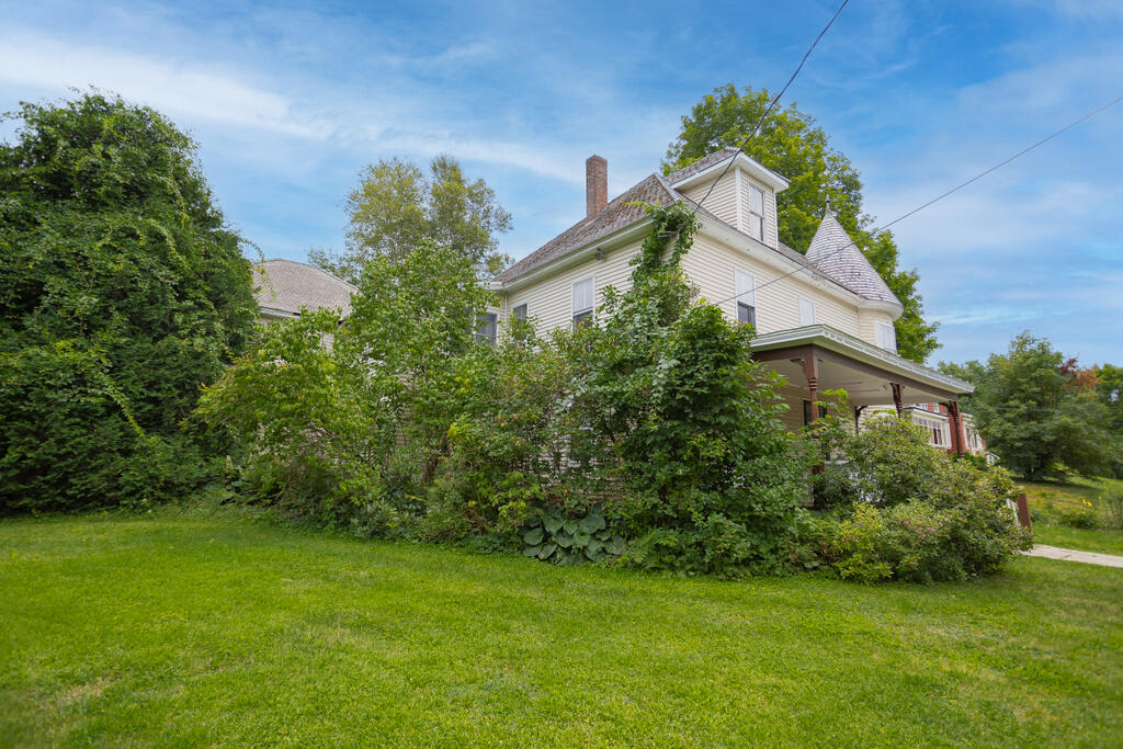 17 Village View Wilton ME 04294