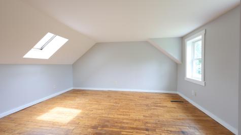 1146 Post Road Bowdoinham ME 04008