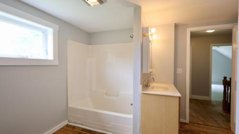 1146 Post Road Bowdoinham ME 04008