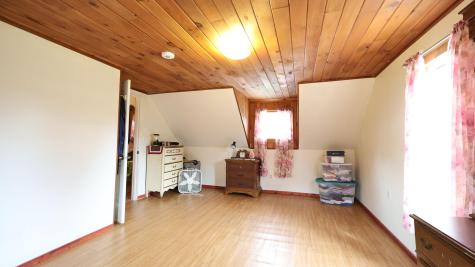 1146 Post Road Bowdoinham ME 04008