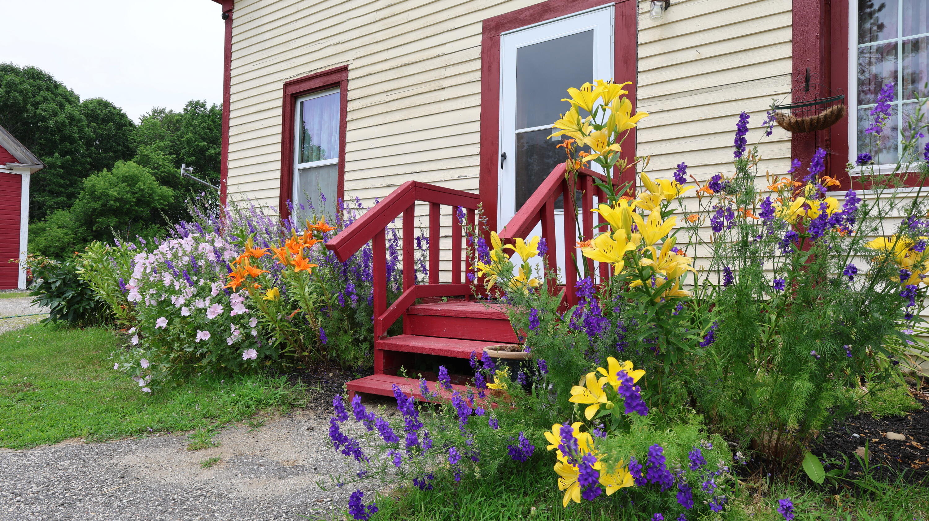 1146 Post Road Bowdoinham ME 04008