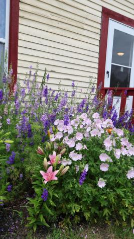 1146 Post Road Bowdoinham ME 04008