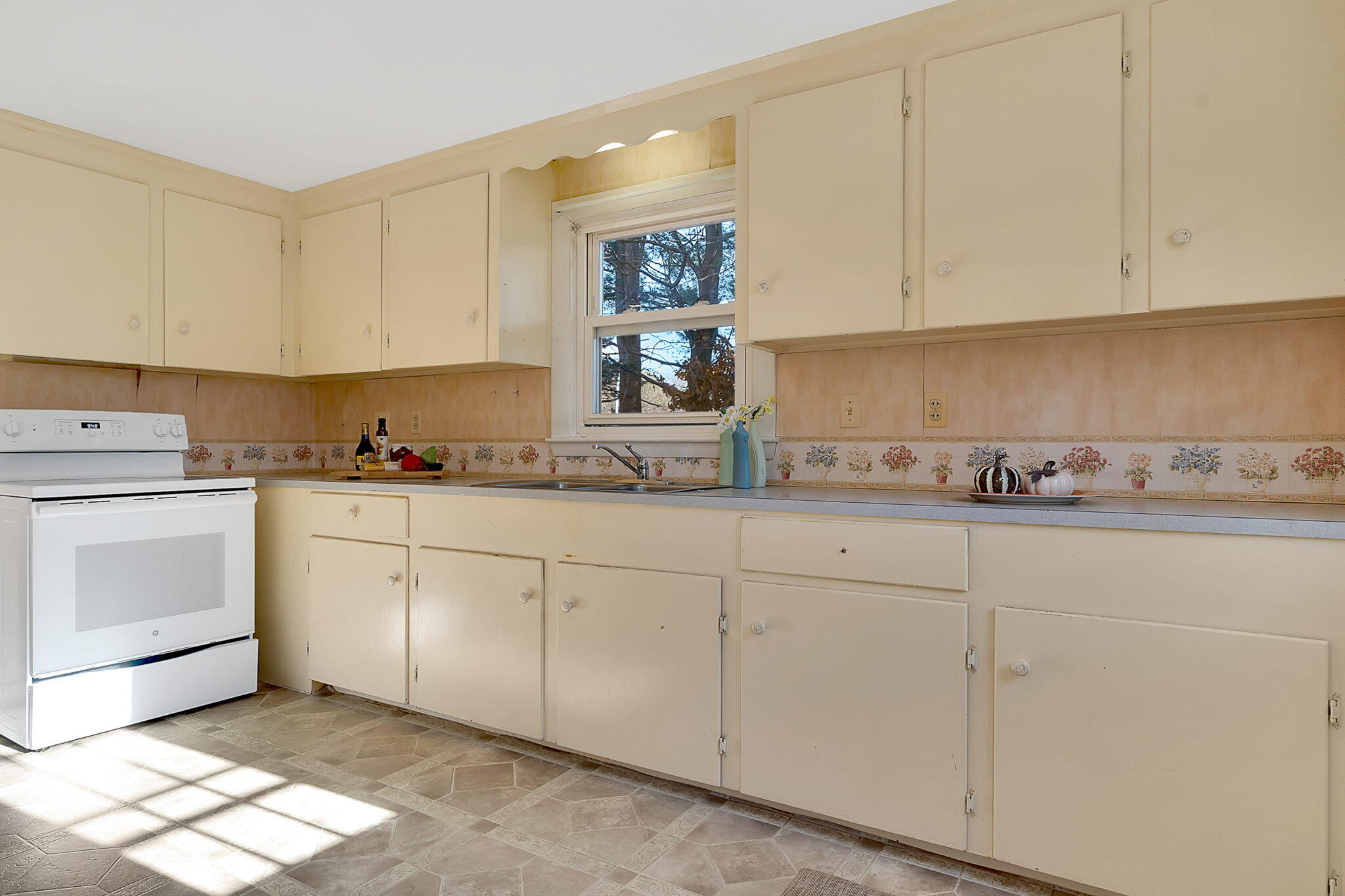 29 Malilly Road Portland ME 04103