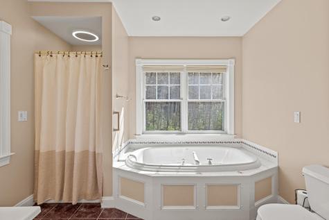 4 Geary Way Falmouth ME 04105