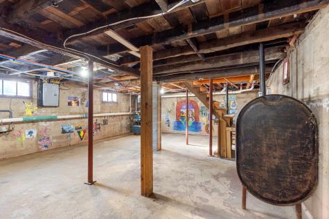 31 Loring Avenue Lewiston ME 04240