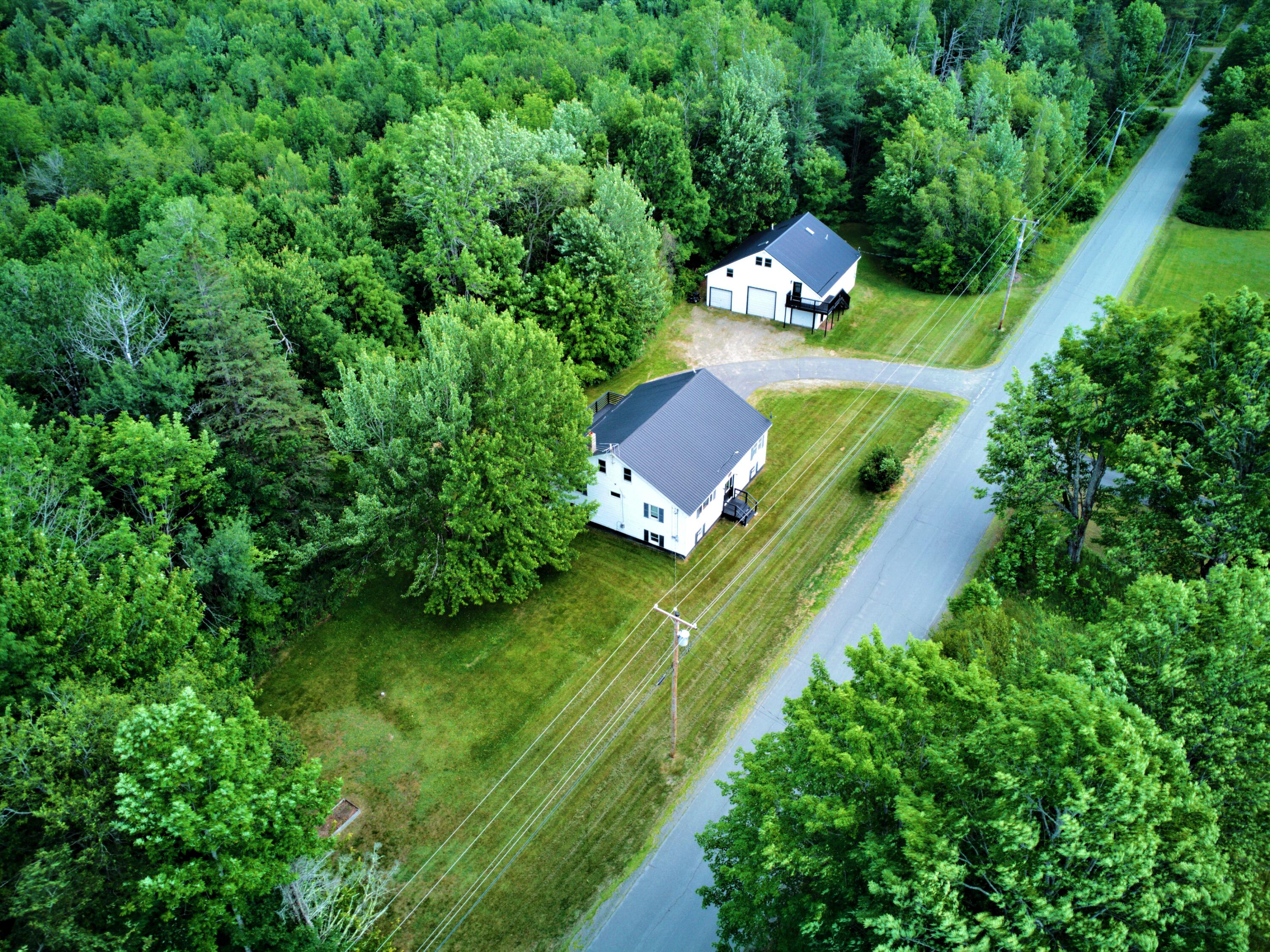 199 Middle Road Bradford ME 04410