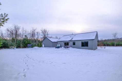 13 Silver Way Oxford ME 04270