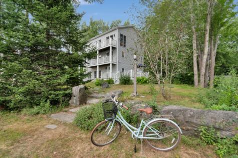 4 Kings Lane Kennebunkport ME 04046