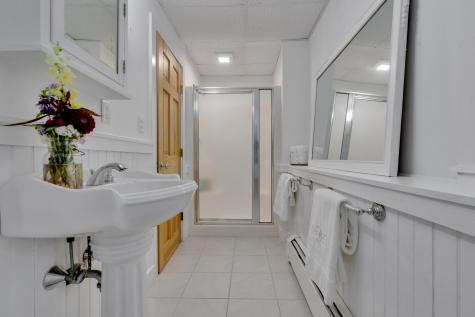 4 Kings Lane Kennebunkport ME 04046