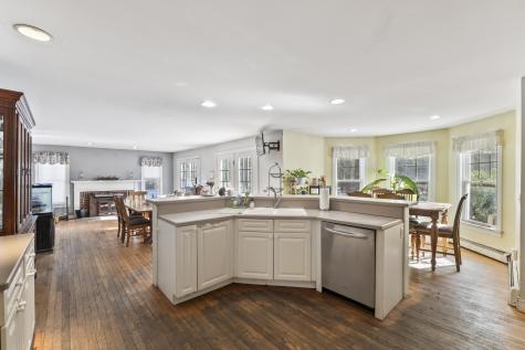 8 Days Landing Biddeford ME 04005