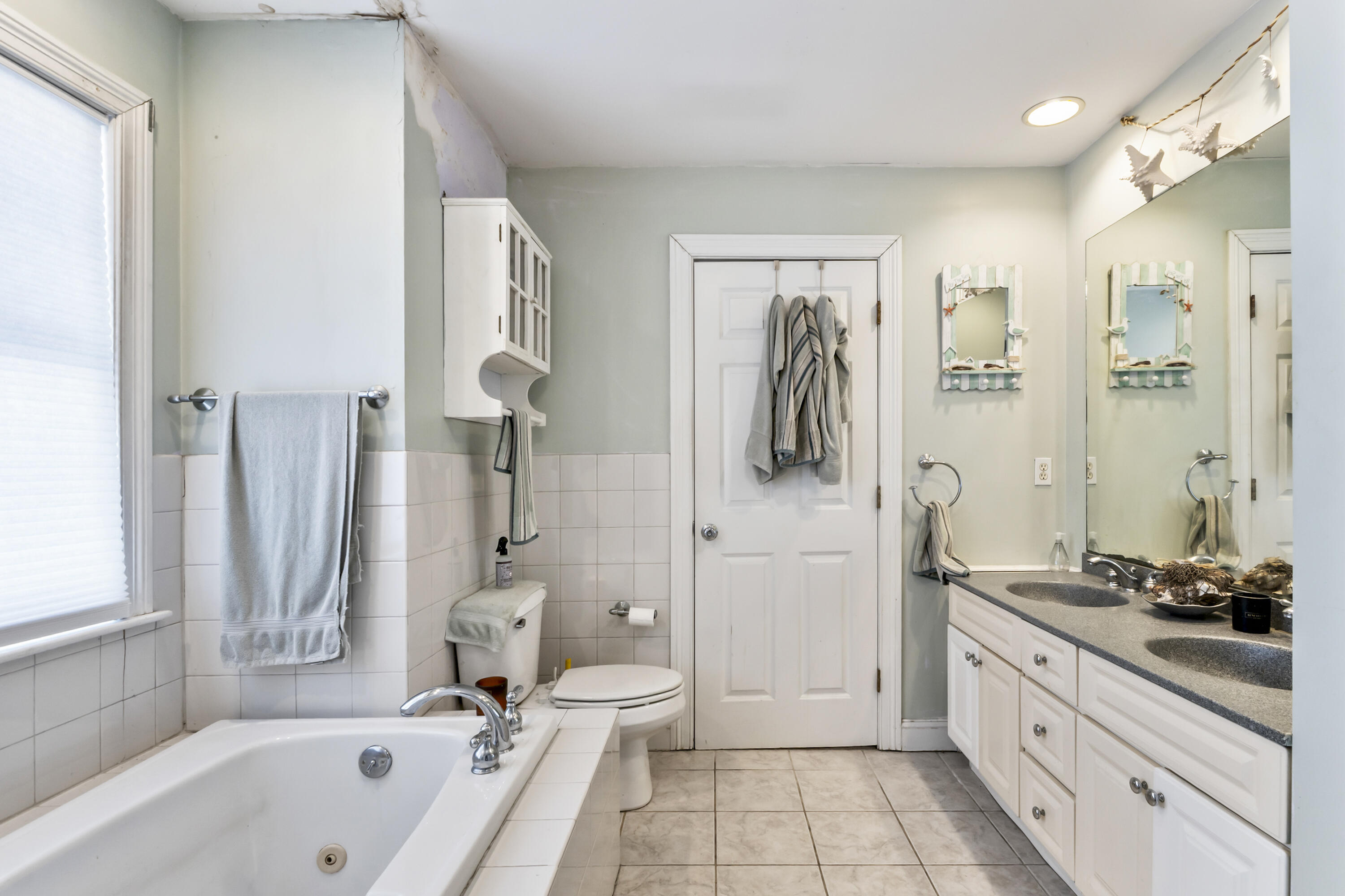 8 Days Landing Biddeford ME 04005