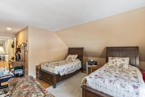 8 Days Landing Biddeford ME 04005