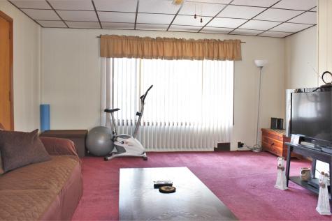 14 Rideout Avenue Lewiston ME 04240