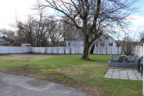 14 Rideout Avenue Lewiston ME 04240