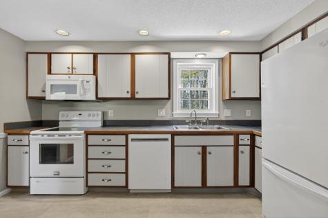 44 Winnocks Neck Road Scarborough ME 04074