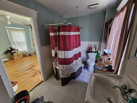 79 Pittsfield Avenue Hartland ME 04943