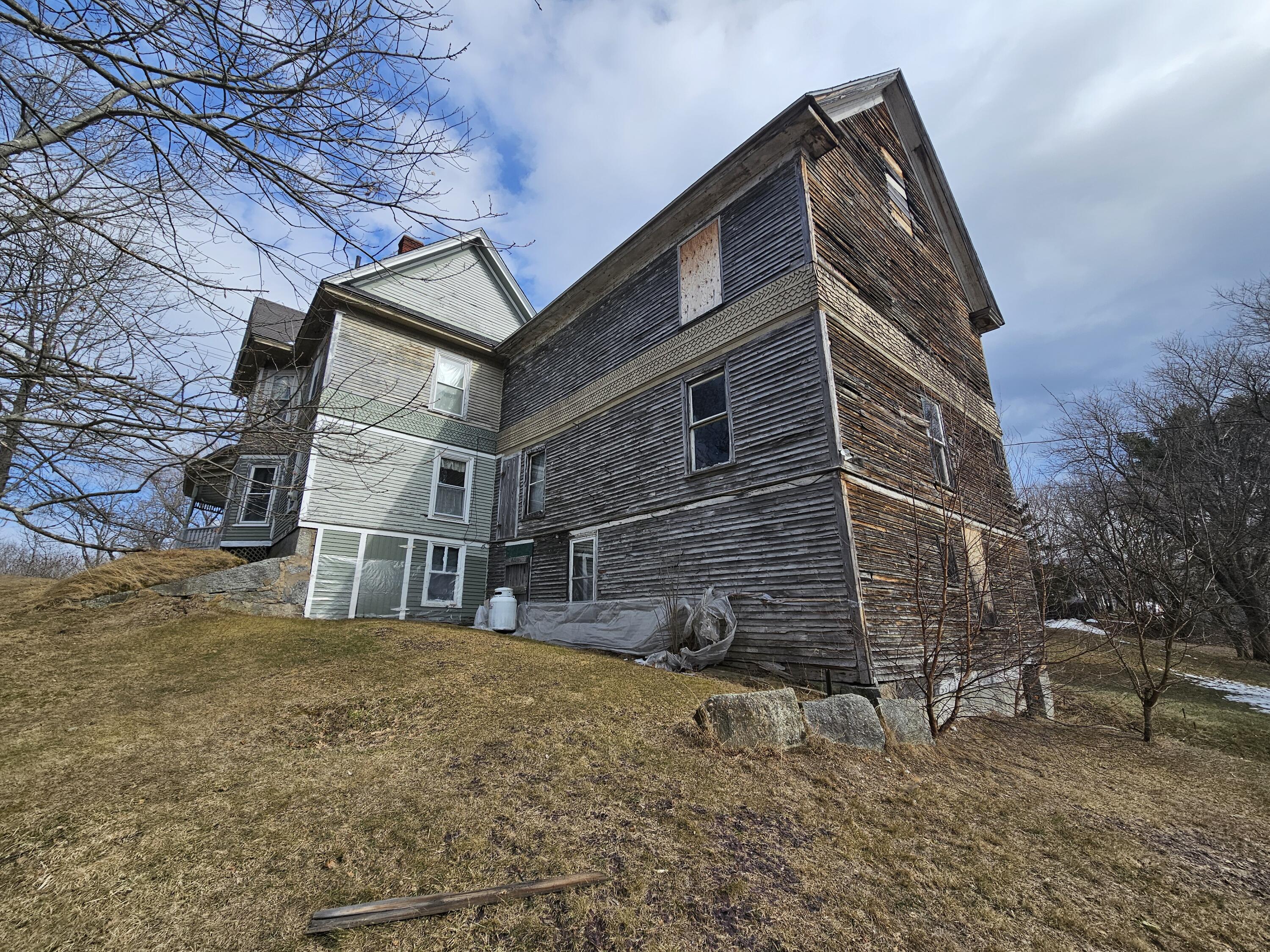 79 Pittsfield Avenue Hartland ME 04943