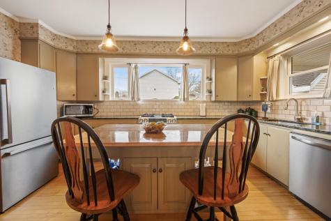 17 Grove Street Brewer ME 04412