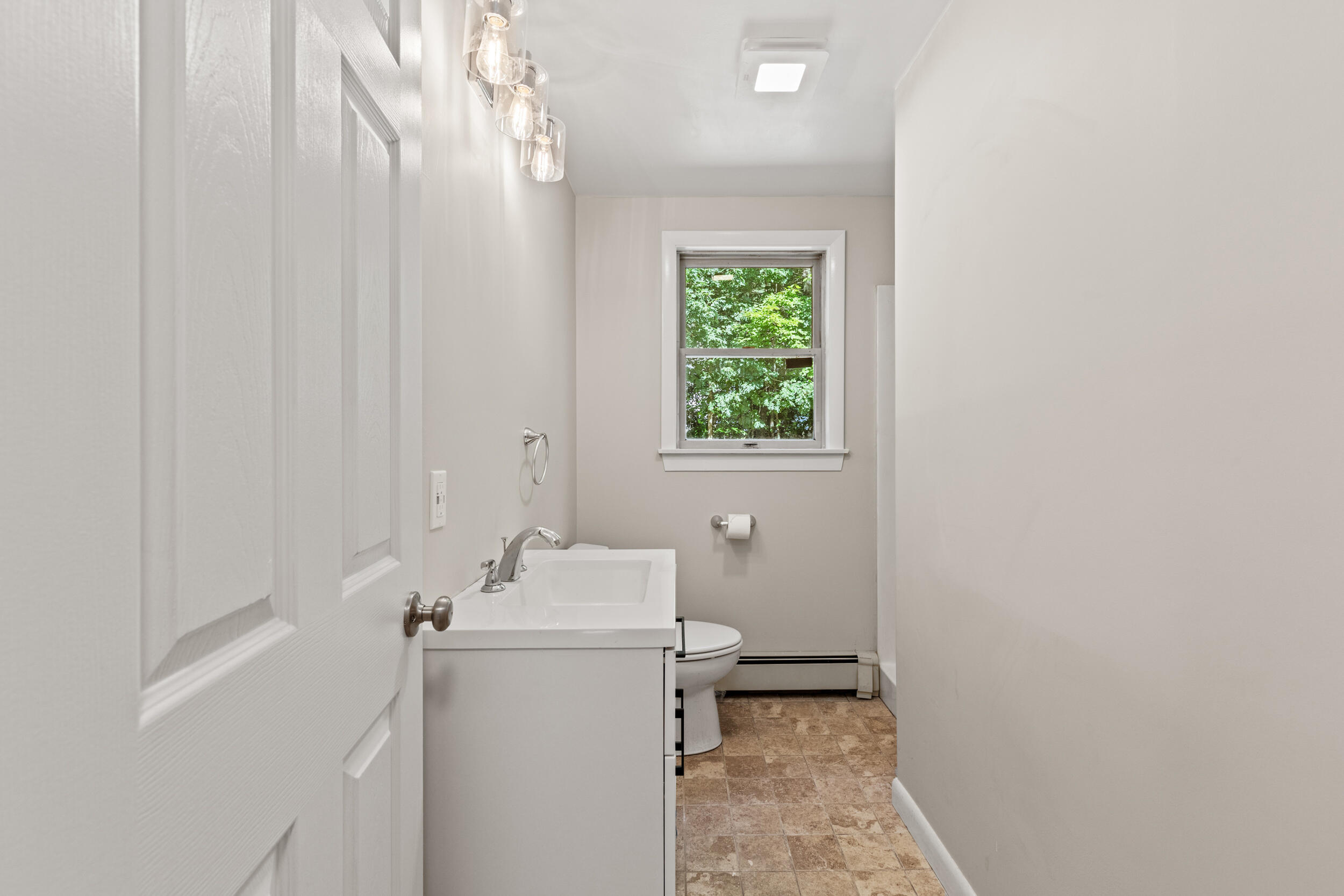 16 Tinker Lane Cumberland ME 04021