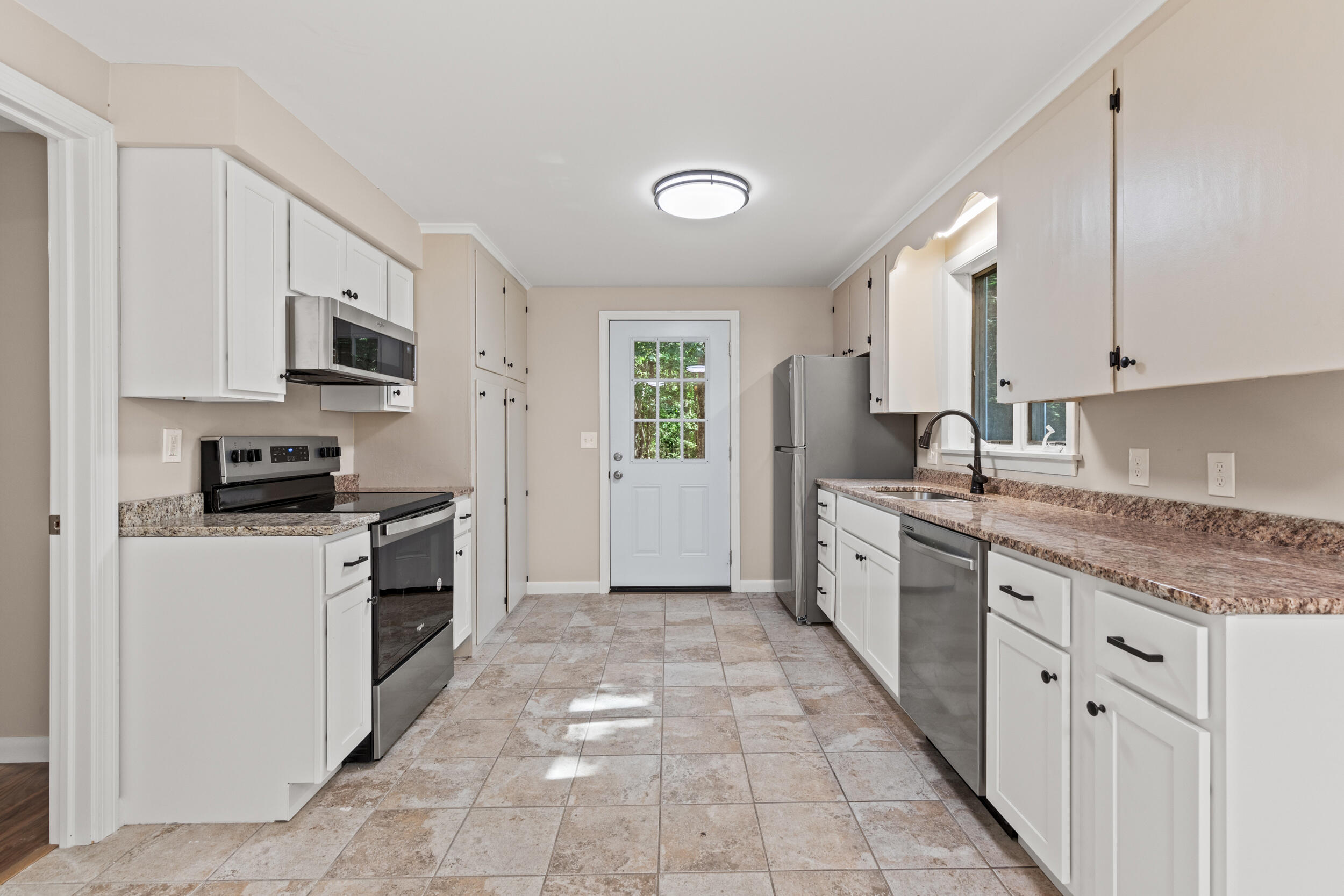 16 Tinker Lane Cumberland ME 04021