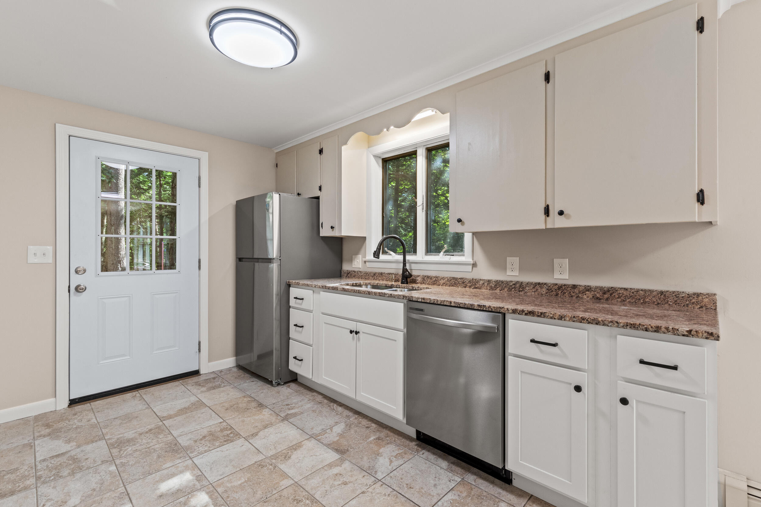 16 Tinker Lane Cumberland ME 04021