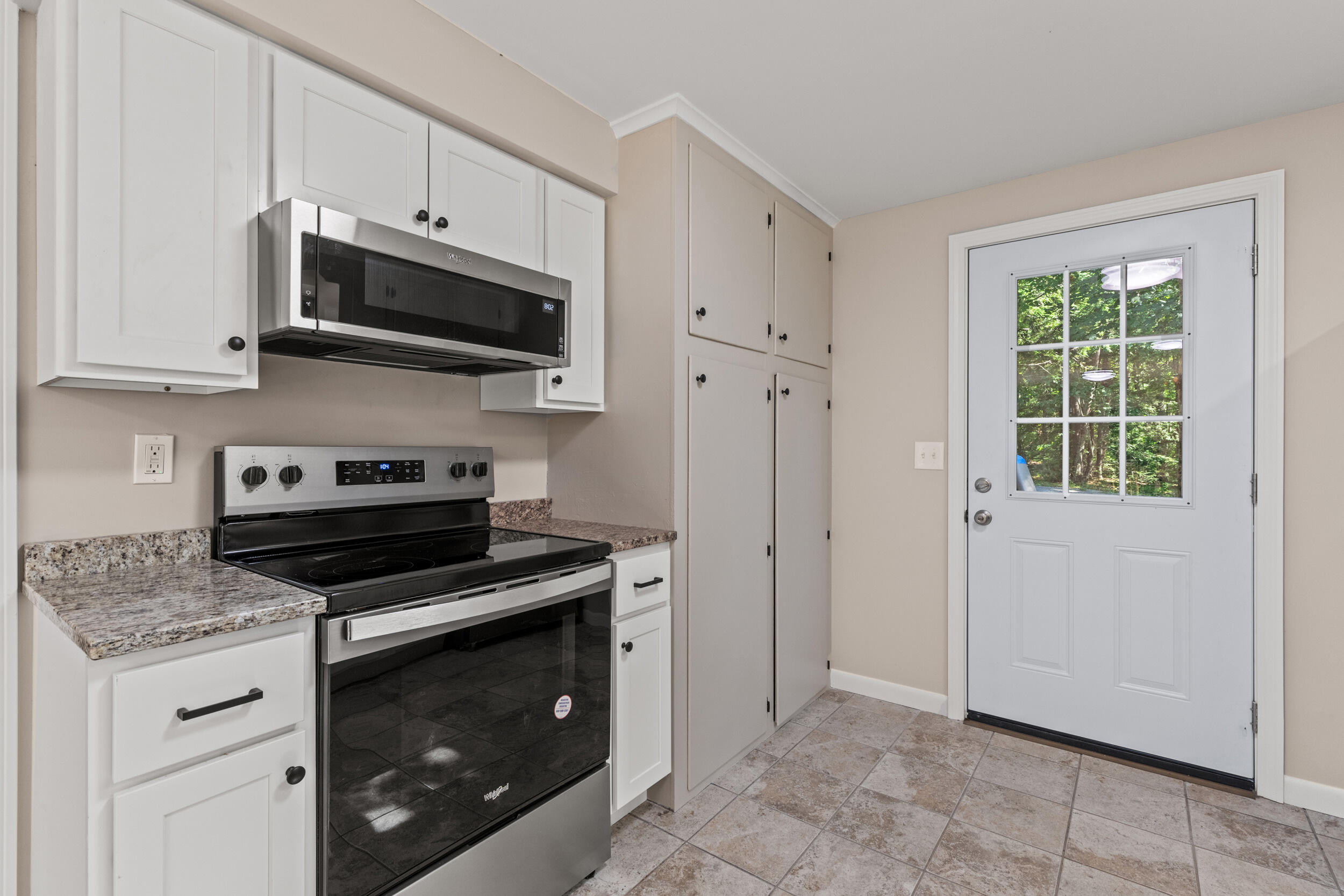 16 Tinker Lane Cumberland ME 04021