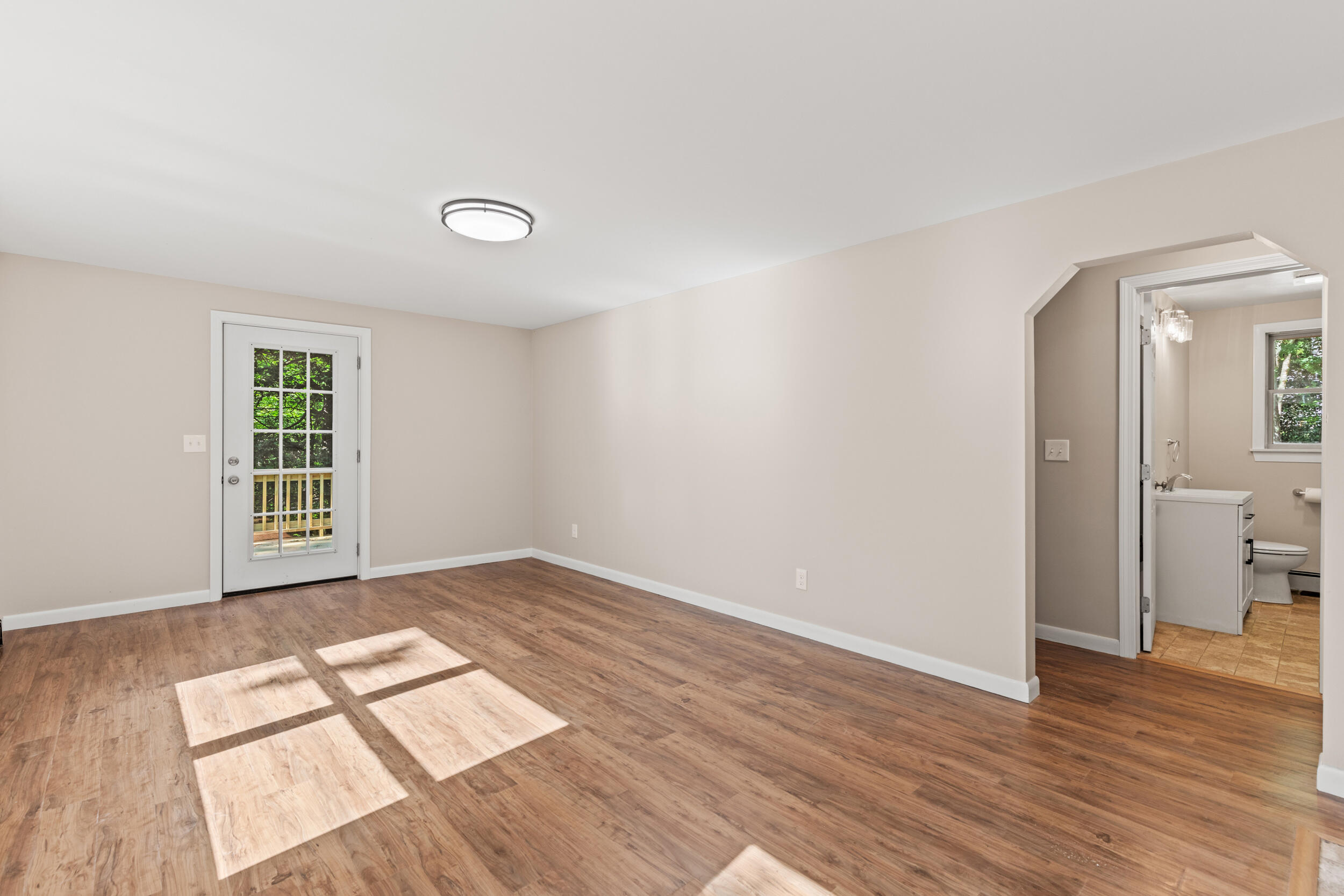 16 Tinker Lane Cumberland ME 04021