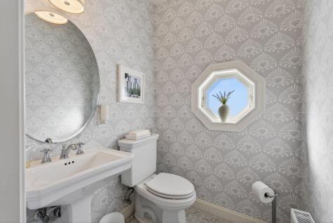 252 Foreside Road Falmouth ME 04105