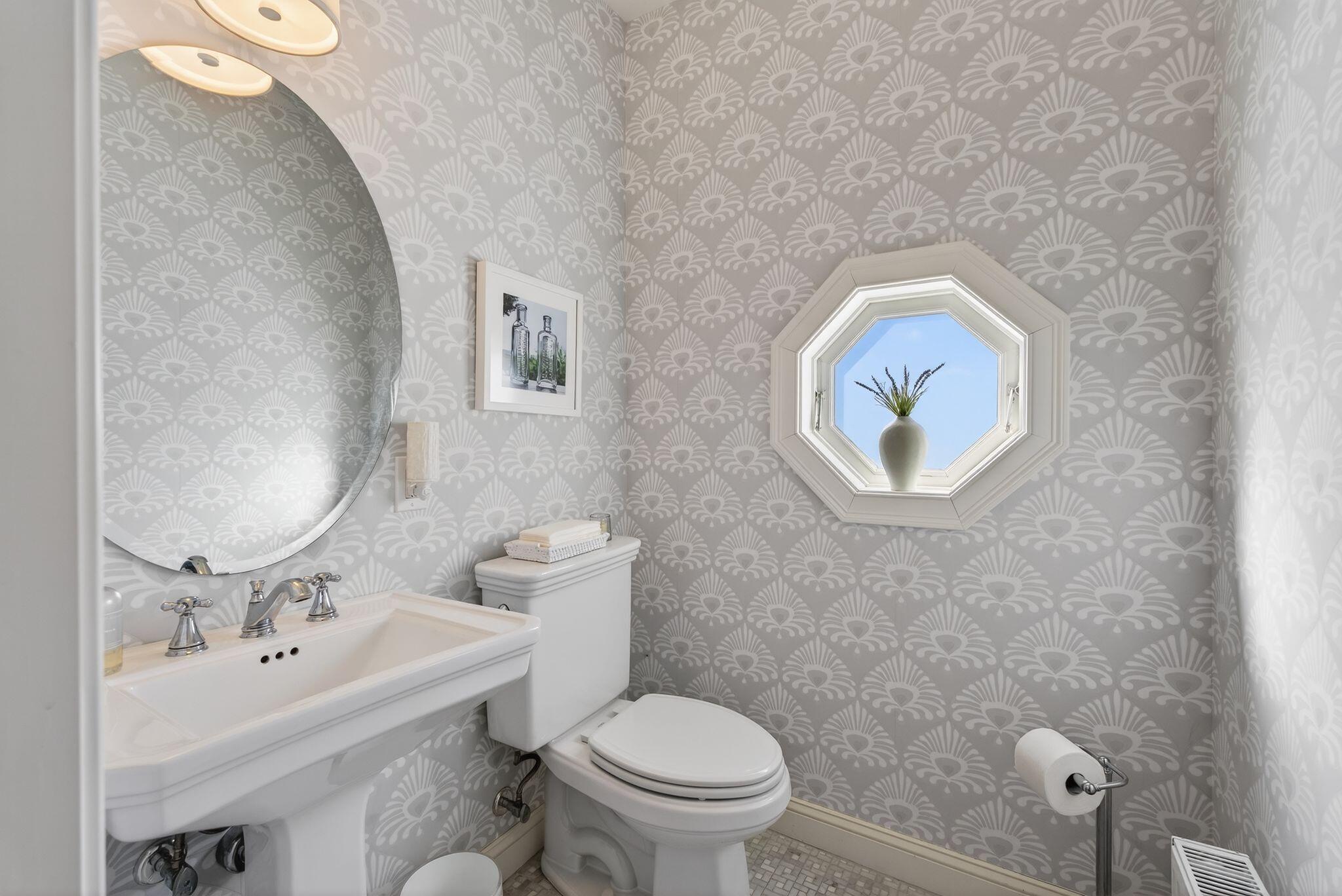 252 Foreside Road Falmouth ME 04105