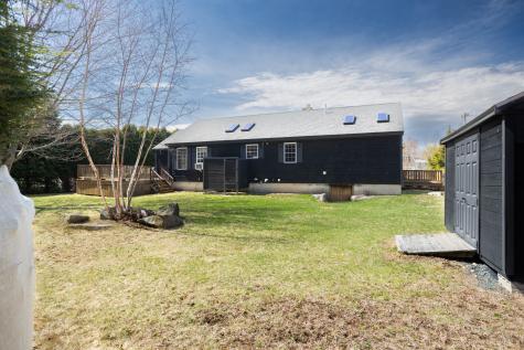 16 Fort Hill Ext Avenue York ME 03909