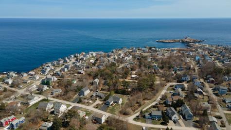 16 Fort Hill Ext Avenue York ME 03909