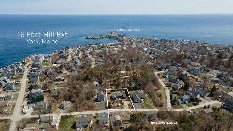16 Fort Hill Ext Avenue York ME 03909