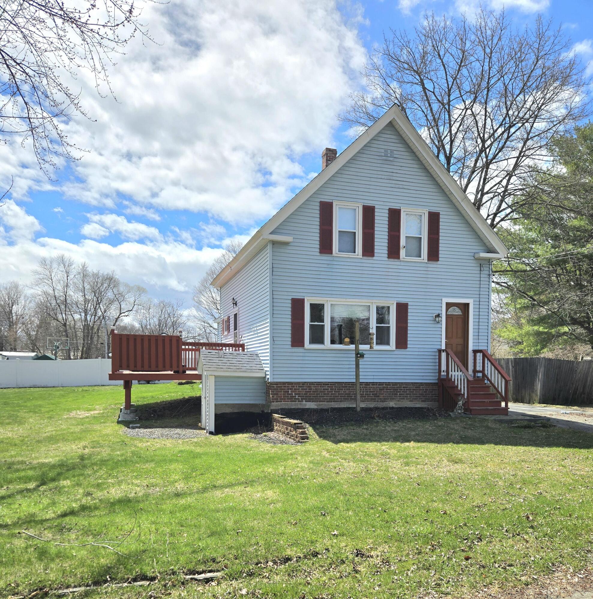 10 Miller Street Benton ME 04901