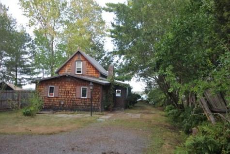 721 Garfield Road Auburn ME 04210