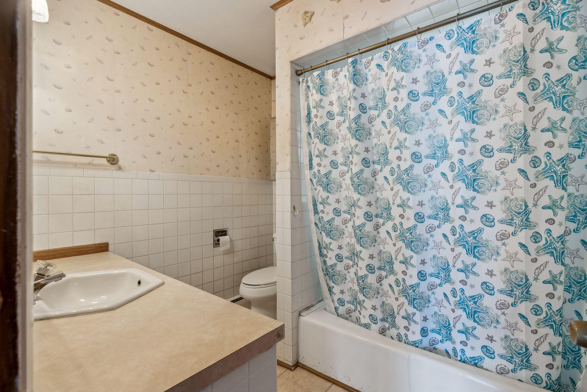 24 Irwin Street Lewiston ME 04240