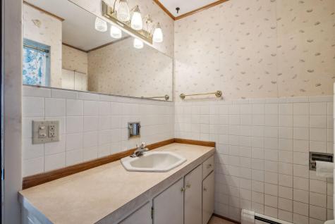 24 Irwin Street Lewiston ME 04240