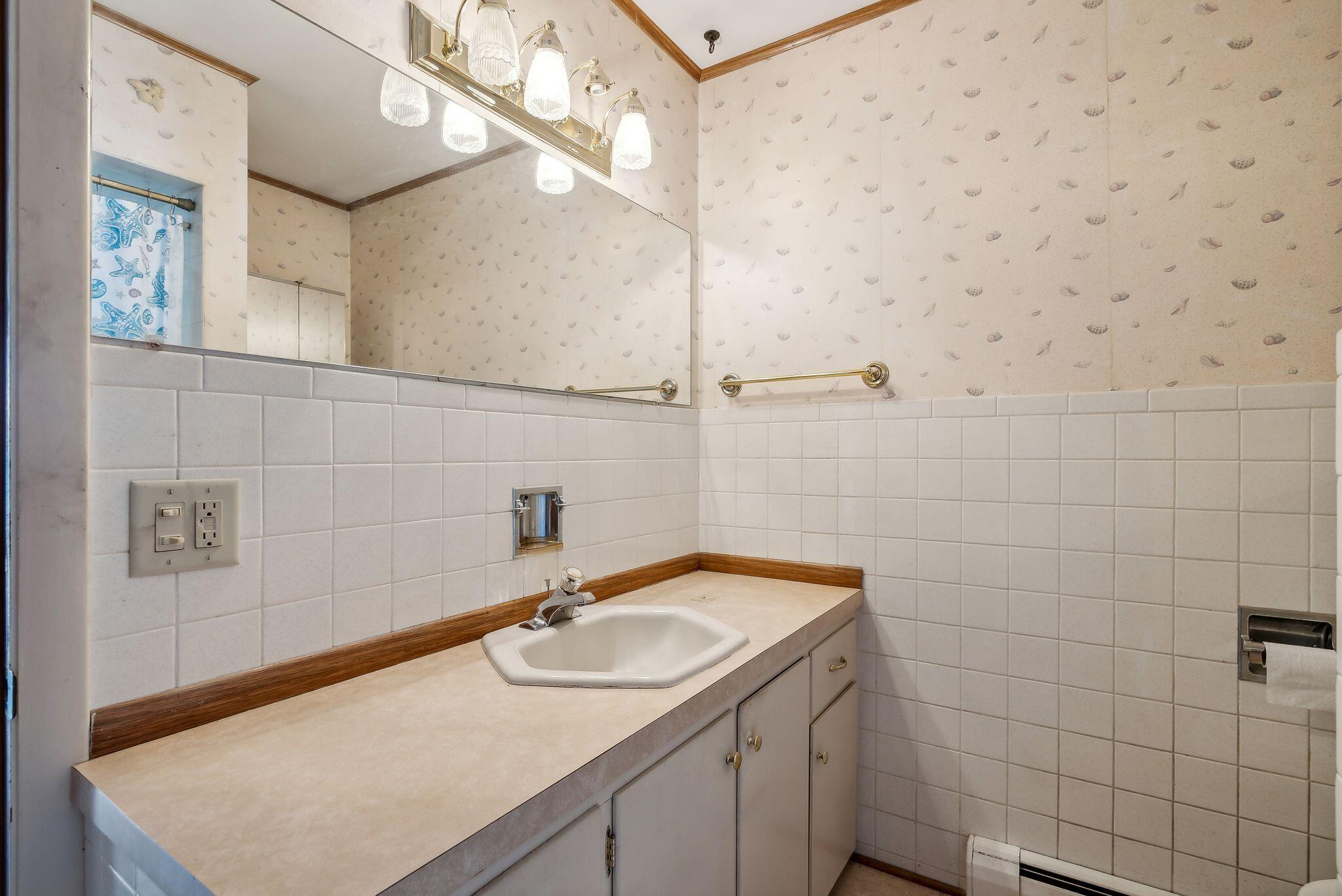 24 Irwin Street Lewiston ME 04240