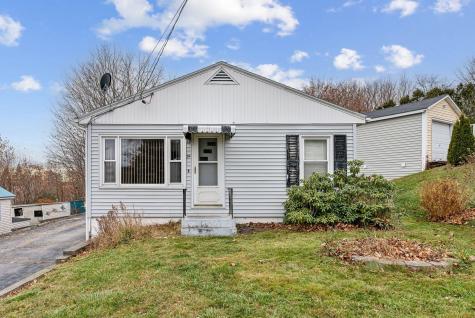 24 Irwin Street Lewiston ME 04240